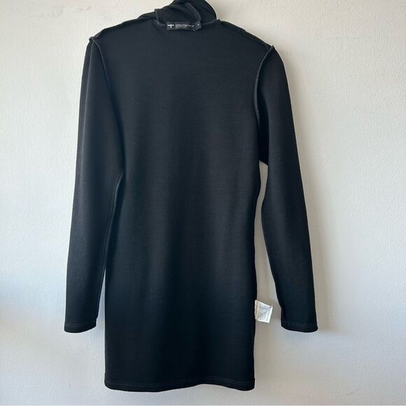 Untouched World Long Hooded Pullover in black - Picture 11 of 13